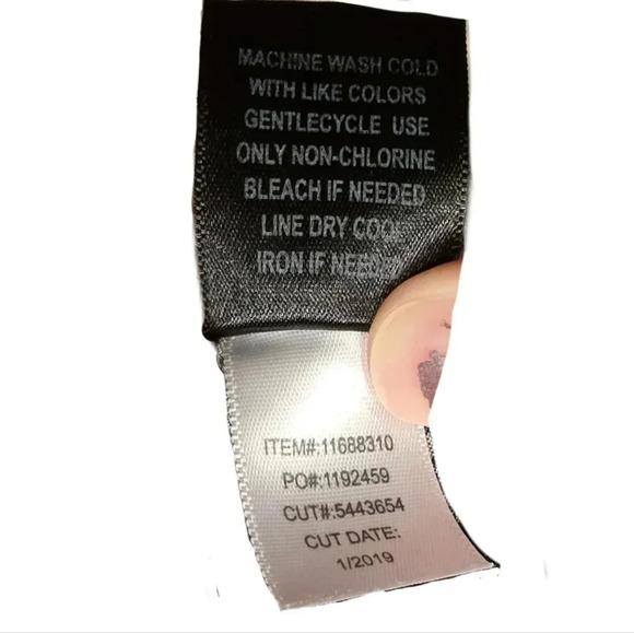 Torrid, Size 1X, Black Floral Crop Blouse - Picture 6 of 14